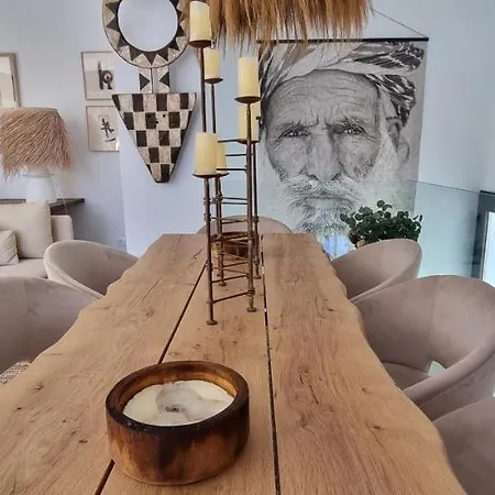 Casa Blanca Villa *